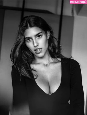 Julia Rath [ julia-rath ] - So tired, but off to work I go 💋💋😅😅