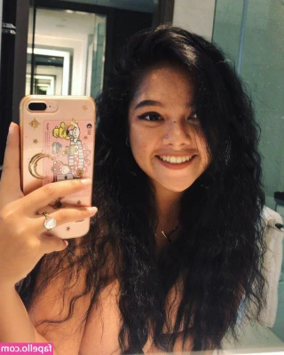 curvymoanaaa [ moana-s-melons ] - Have you ever seen a tattoo bodystocking before? 😃