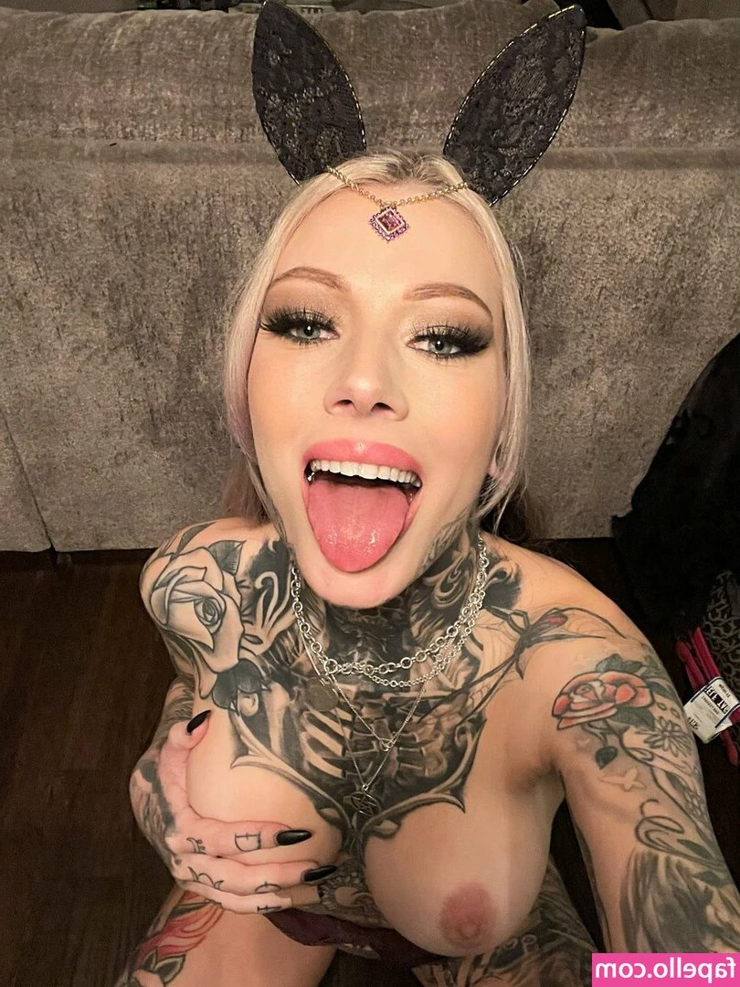 Alli Sin [ alli-sin ] - Just incase you wanted to know what panties I'm wearing today.. here