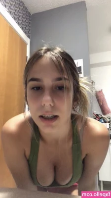 Dwenny Westphal [ dwenny-westphal ] - Always the best view from my bed to watch me masturbate