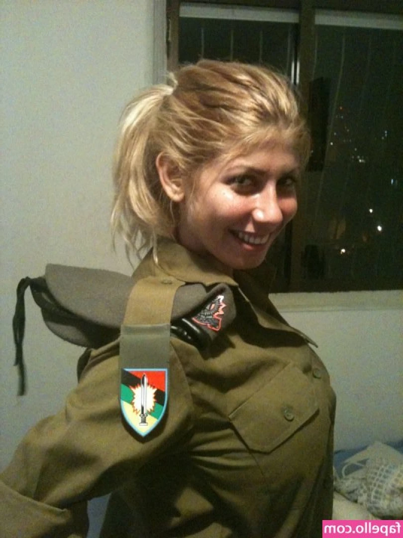 Daniella Yallouz [ daniella-yallouz ] - Valentine’s Day tomorrow.. leave a tip under this photo if you