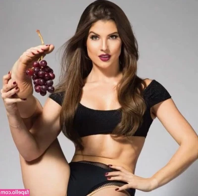 Amanda Rachelle Cerny [ amanda-rachelle-cerny ] - happy st pattys day  wear green   amp  smoke it     tips are VERY