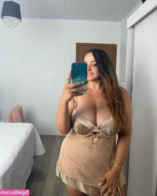 missrosax - Being sexy down my the creek