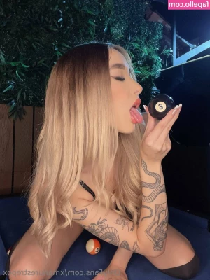 mileywhite - This is for my free page but I like it too much to not post here
