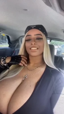 amazingtittsgirl - Swipe for a tease 😈