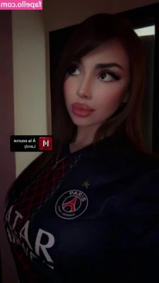 Anaxdi - Drying off after a hot steamy shower 🚿😋  What kind of videos