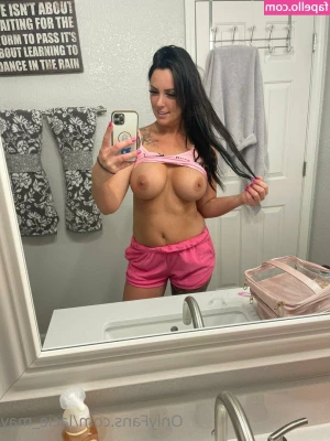 lacie_may [ average-mom-next-door ] - Mmm he should have filled but I love the way I look covered in a hot