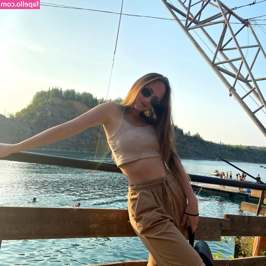 alena_shuvaeva [ alena-shuvaeva ] - is topless tuesday a thing    if not  it should be