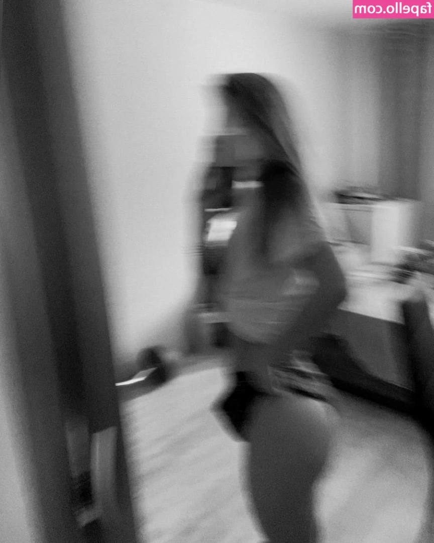 alena_shuvaeva [ alena-shuvaeva ] - Estos climas me ponen muy caliente  si quieres excitarte conmigo