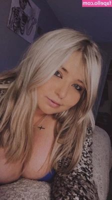 Emaliehall - Would you like to see me use this on my butt    PM me about custom