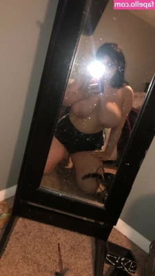 Emaliehall - pull them to the side 😘