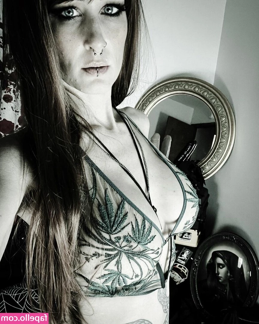 SilentMary - Spicier dress pics