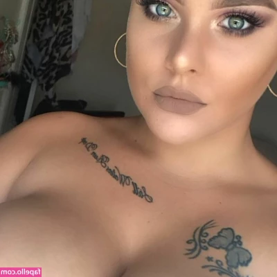 Peaches - big ass   juicy tits   tongue piercing   shower photos   foot fetish 