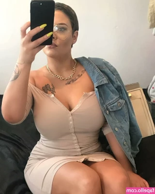 Peaches - Little bit of fun with Kenna on the couch  tip if we turned you on