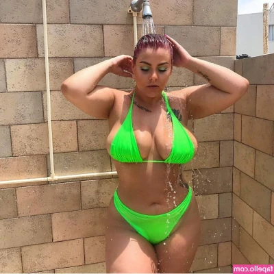 Peaches - These tits are just begging for your attention.. can I borrow your