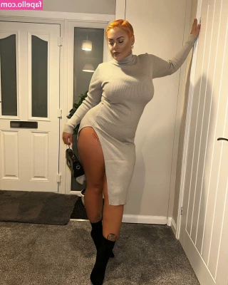 Peaches - This  amelirey22 is ready for your dick  I heard you like dirty sluts