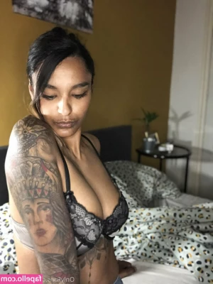Bad Girl Kaira [ bad-girl-kaira ] - Lets go to bed now baby