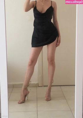Zeynep Ece [ zeynep-ece ] - Who can shoot their cum load directly into their mouth without
