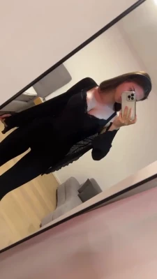  [ louise-wmn ] - back at it!! :))
