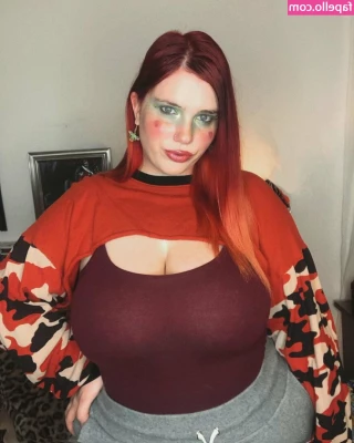Nikkimichay - WHO EVER LEAVE ME A TIP  I send u something to your INBOX