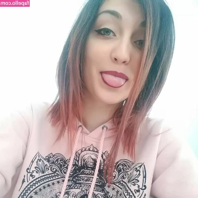 marta - Hi I’m Autumn and I have a vagina. ; )