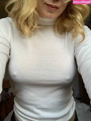 Hailey Cooper [ hailey-cooper ] - If I were to do a livestream modeling outfits I’m selling, kind of