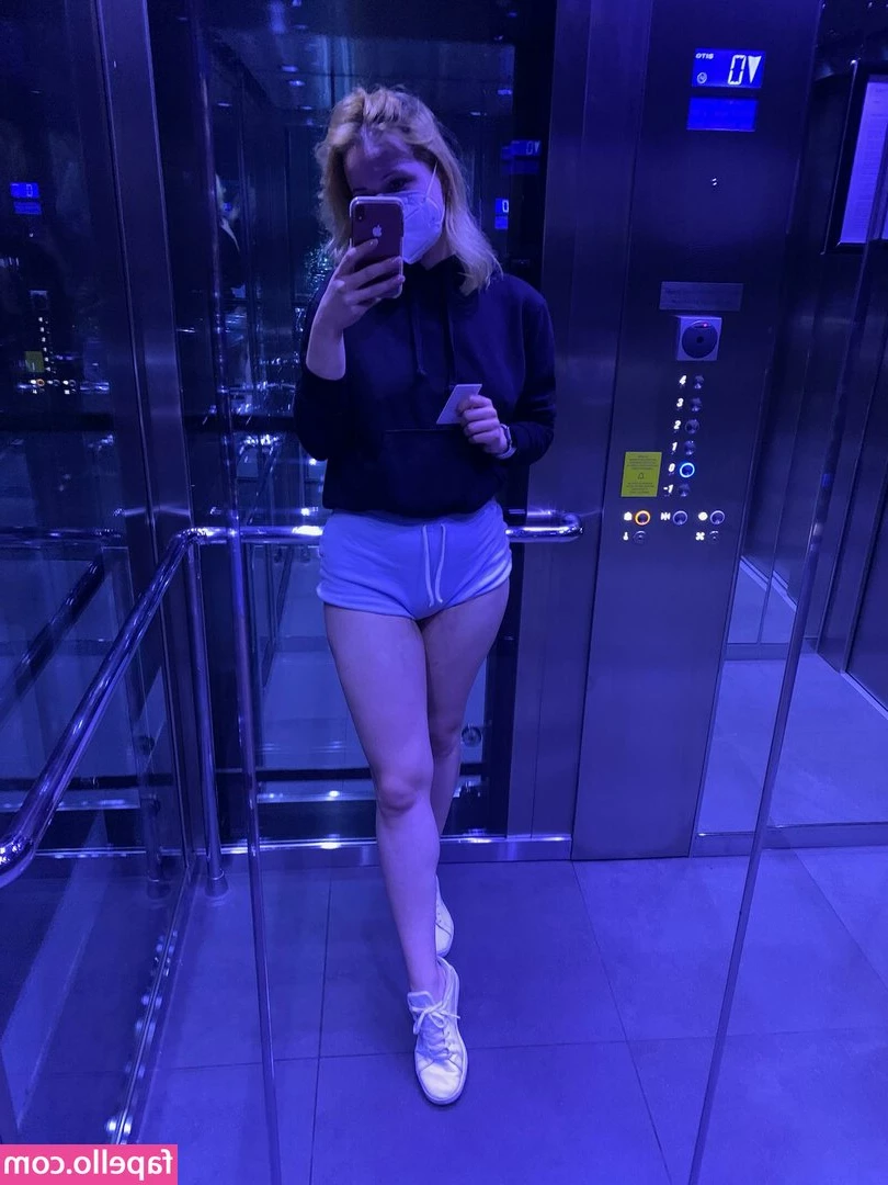 Hailey Cooper [ hailey-cooper ] - Here’s another position from the footjob, where I could really use