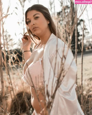 Agustina Doffo [ agustina-doffo ] - Can I play in front of you?