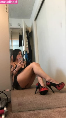 Sofia Addotta [ sofia-addotta ] - Como here and tell me good morning!! 🥰 @agataruiz4 @agataruiz4