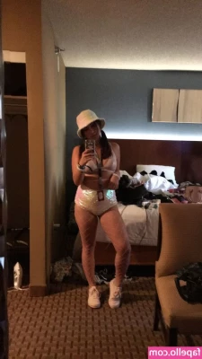 Sofia Addotta [ sofia-addotta ] - face or ass