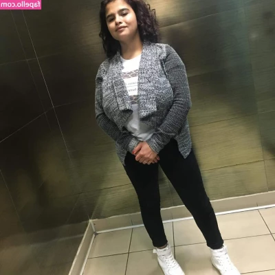 Melannia - For the cute feet lovers who ve been asking  _