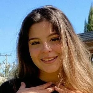 nikki-c
