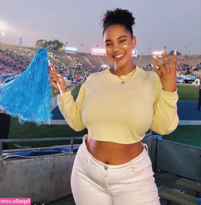 Katelyn Folasade [ katelyn-folasade ] - PINK is my favorite colorrr