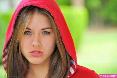 Shyla Jennings [ shyla-jennings ] - A naughty nurse always makes you feel better.