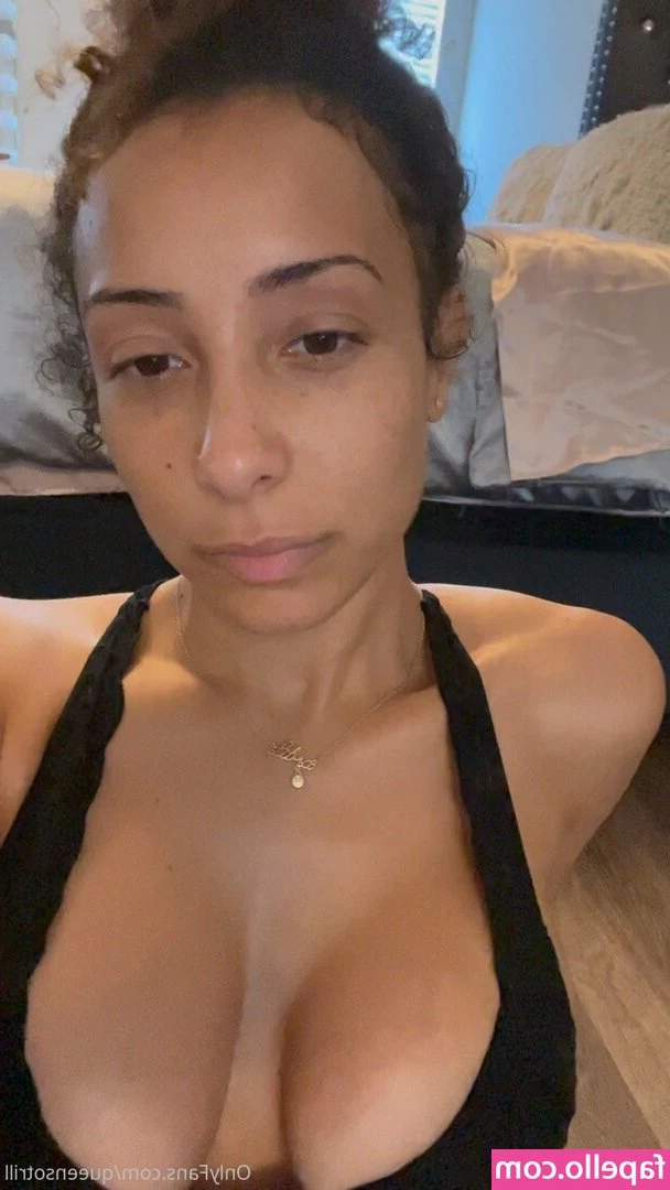 QueenSoTrill [ queensotrill-1 ] - Oiling my entire body, front and back. Wearing see-through underwear,
