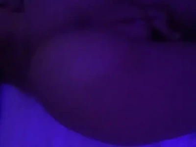 Noel Capri Berry [ noel-capri-berry ] - Who wants to video chat