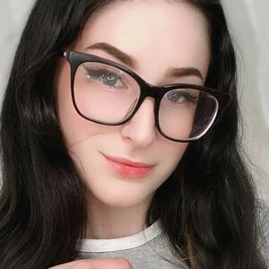 karolwhitee