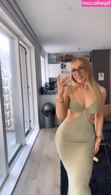 Brogan Small [ brogan-small ] - Soles or toes  What makes you hornier