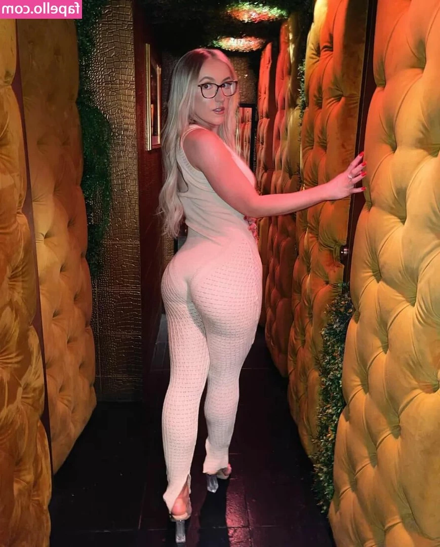 Brogan Small [ brogan-small ] - Hey bae-bae