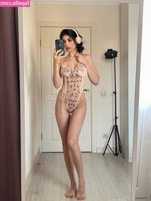 owlida [ lydia ] - Happy Wednesday babe