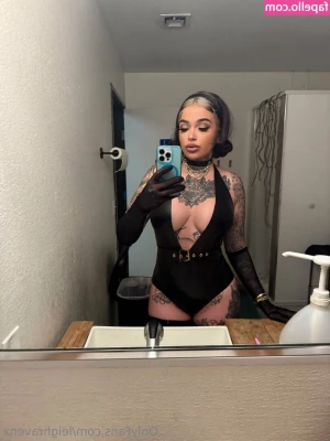 leighravenx - Outfit of the day  On my bimbo time