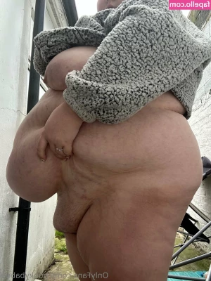 chunkybabee - I m in need of some girl on girl   I need to find a cutie that s