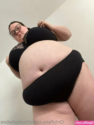 chunkybabee - feeling under the weather so here’s some nudes from my sick self :(