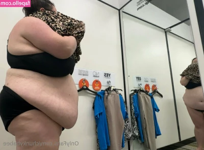 chunkybabee - TGIF!! Let’s get a bit creamy. 💦  Enjoy this latest vid 🖤🖤