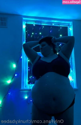 chunkybabee - I want to show you my naughty world