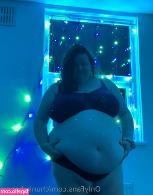 chunkybabee - Lovely lady point of view 📸, and dominating type of footjob.