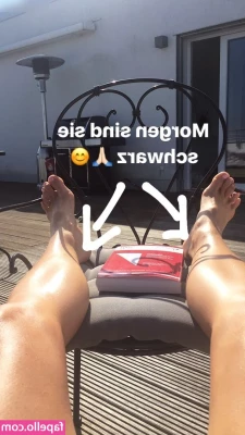 Julia Simic [ julia-simic ] - NEW CONTENT ALERT  FOOTJOB   Tip me if you wanna see more of this