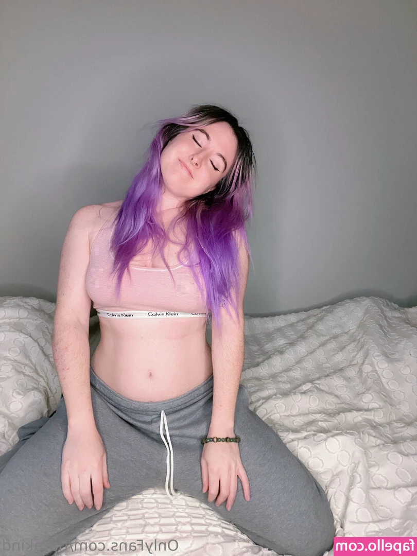 tiarakind - Would you choose the image of a pure and innocent girl or my naughty