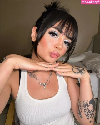 RavenFelix - She s a bit peachy