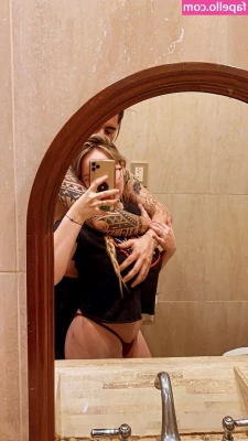 Bun1aca - Cual te gusta más  Quieren ver nuevos videos con dildo nuevo